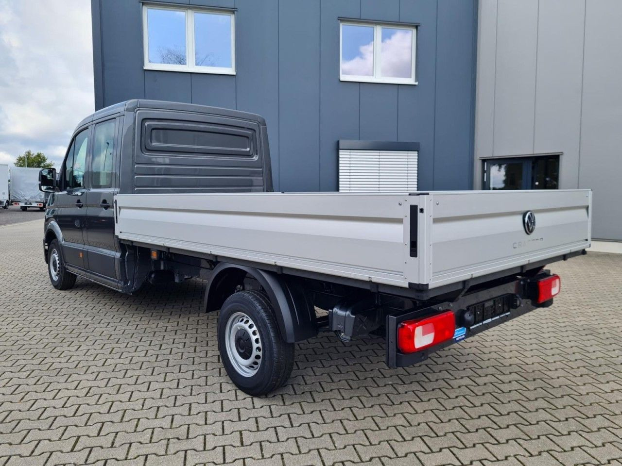 Volkswagen Crafter 35 Doka 7-Sitze MAXI L4 KLIMA TEMPOMAT - شاحنة مفتوحة, الشاحنات الصغيرة كابينة مزدوجة: صورة 4 Volkswagen Crafter 35 Doka 7-Sitze MAXI L4 KLIMA TEMPOMAT - شاحنة مفتوحة, الشاحنات الصغيرة كابينة مزدوجة: صورة 4
