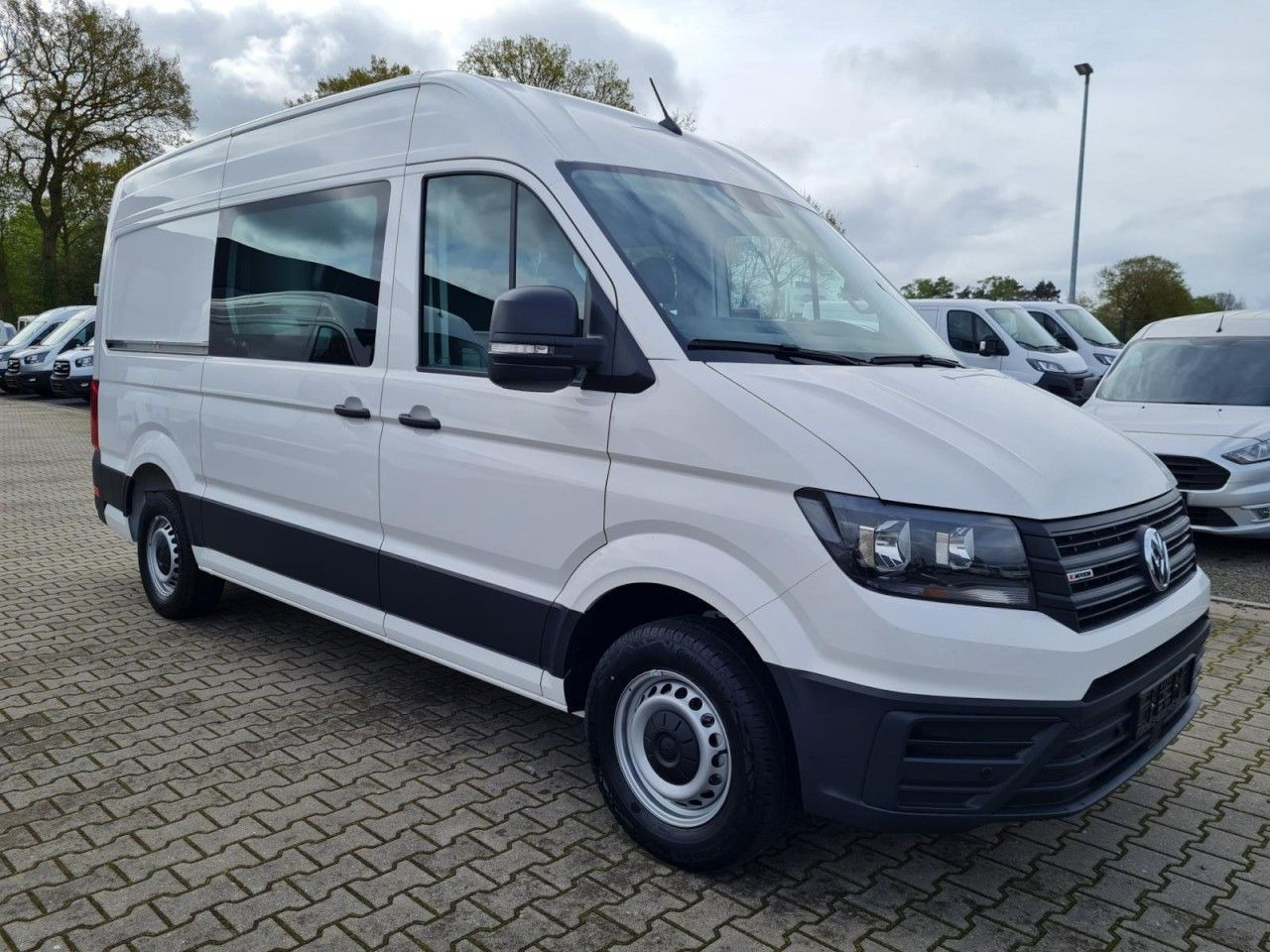 Volkswagen Crafter 35 Kasten 4motion MR Doka 6-Sitze AHK TE - فان, الشاحنات الصغيرة كابينة مزدوجة: صورة 3 Volkswagen Crafter 35 Kasten 4motion MR Doka 6-Sitze AHK TE - فان, الشاحنات الصغيرة كابينة مزدوجة: صورة 3