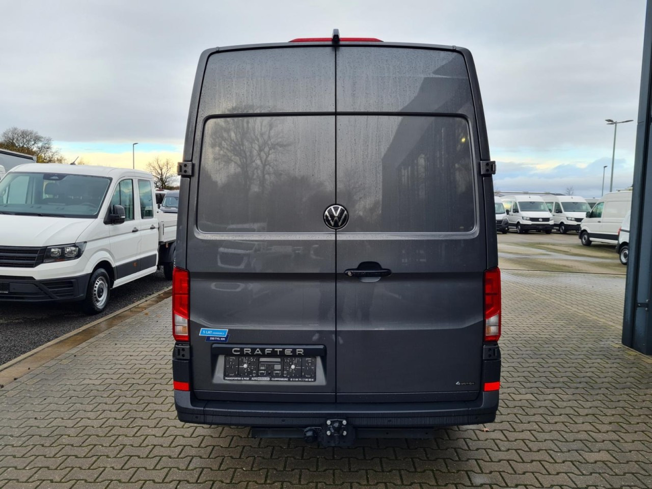 Volkswagen Crafter 35 Kasten MR L3H3 AG 4MOTION AHK LED KAMERA - فان: صورة 5 Volkswagen Crafter 35 Kasten MR L3H3 AG 4MOTION AHK LED KAMERA - فان: صورة 5