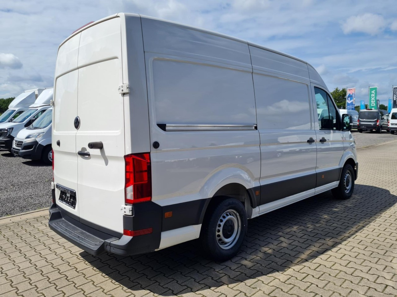 Volkswagen Crafter 35 Kasten MR L3H3 KLIMA KOMFORT PDC TEMPOMAT - فان: صورة 4 Volkswagen Crafter 35 Kasten MR L3H3 KLIMA KOMFORT PDC TEMPOMAT - فان: صورة 4