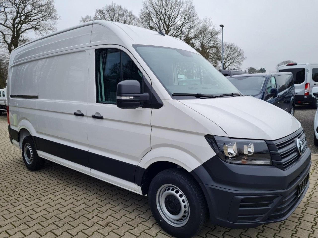 Volkswagen Crafter 35 Kasten MR hoch KLIMA KAMERA NAVI/APP - فان: صورة 3 Volkswagen Crafter 35 Kasten MR hoch KLIMA KAMERA NAVI/APP - فان: صورة 3