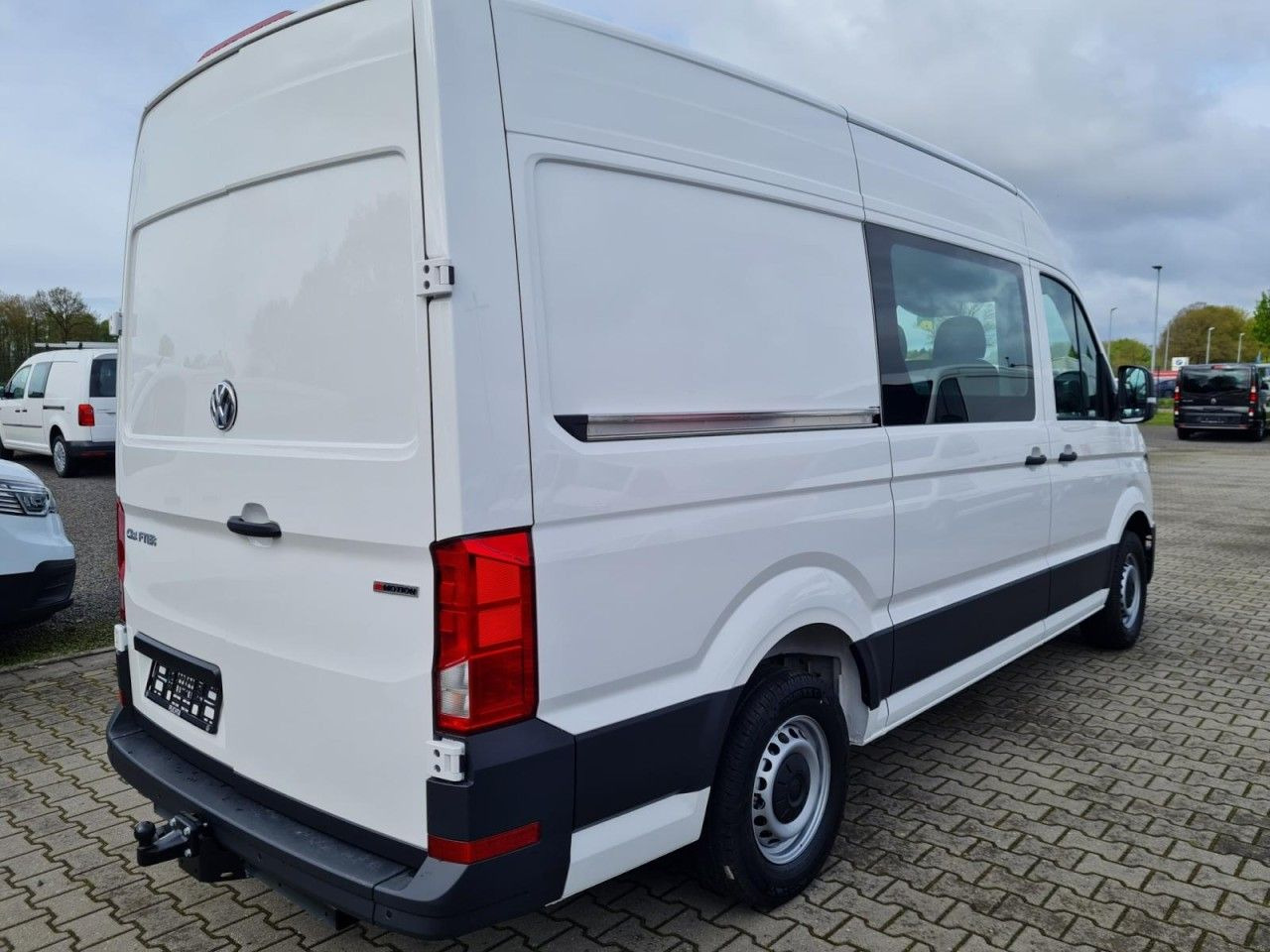 Volkswagen Crafter 35 Kasten PLUS MIXTO DOKA 4motion L3H3 - فان, الشاحنات الصغيرة كابينة مزدوجة: صورة 4 Volkswagen Crafter 35 Kasten PLUS MIXTO DOKA 4motion L3H3 - فان, الشاحنات الصغيرة كابينة مزدوجة: صورة 4