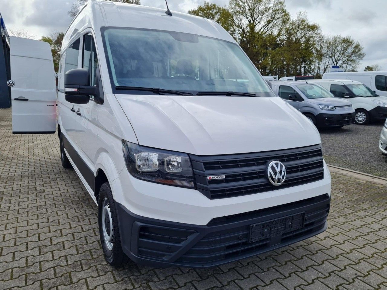 Volkswagen Crafter 35 Kasten PLUS MIXTO DOKA 4motion L3H3 - فان, الشاحنات الصغيرة كابينة مزدوجة: صورة 2 Volkswagen Crafter 35 Kasten PLUS MIXTO DOKA 4motion L3H3 - فان, الشاحنات الصغيرة كابينة مزدوجة: صورة 2
