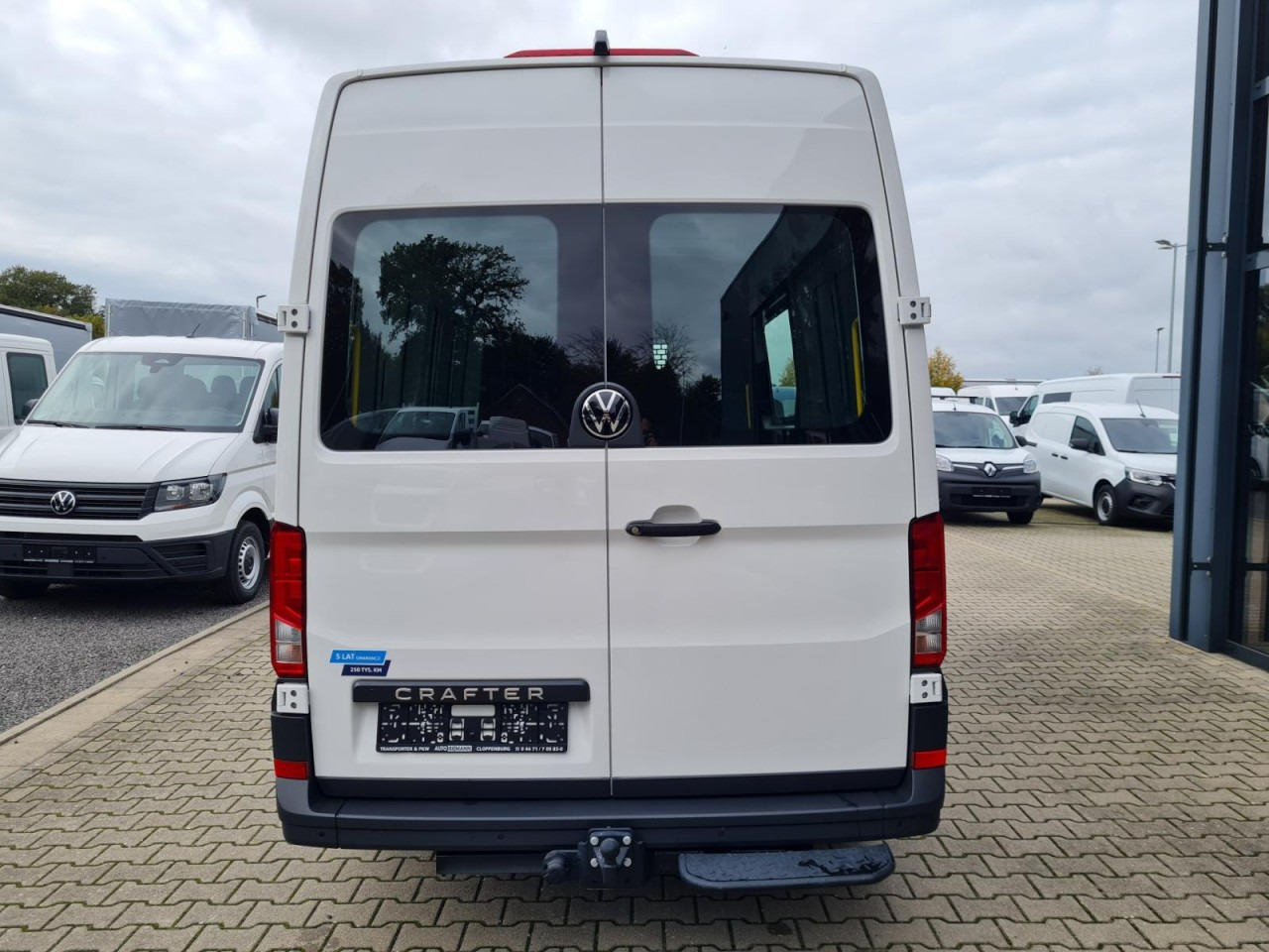 Volkswagen Crafter 35 Kasten TDI MR L3H3 STANDHEIZ AHK - فان: صورة 5 Volkswagen Crafter 35 Kasten TDI MR L3H3 STANDHEIZ AHK - فان: صورة 5
