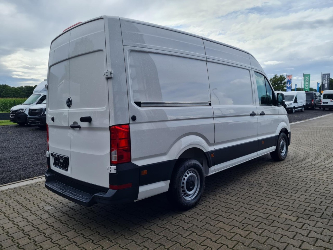 Volkswagen Crafter 35 Kasten TDI MR PDC KLIMA Tempomat L3H3 - فان: صورة 4 Volkswagen Crafter 35 Kasten TDI MR PDC KLIMA Tempomat L3H3 - فان: صورة 4