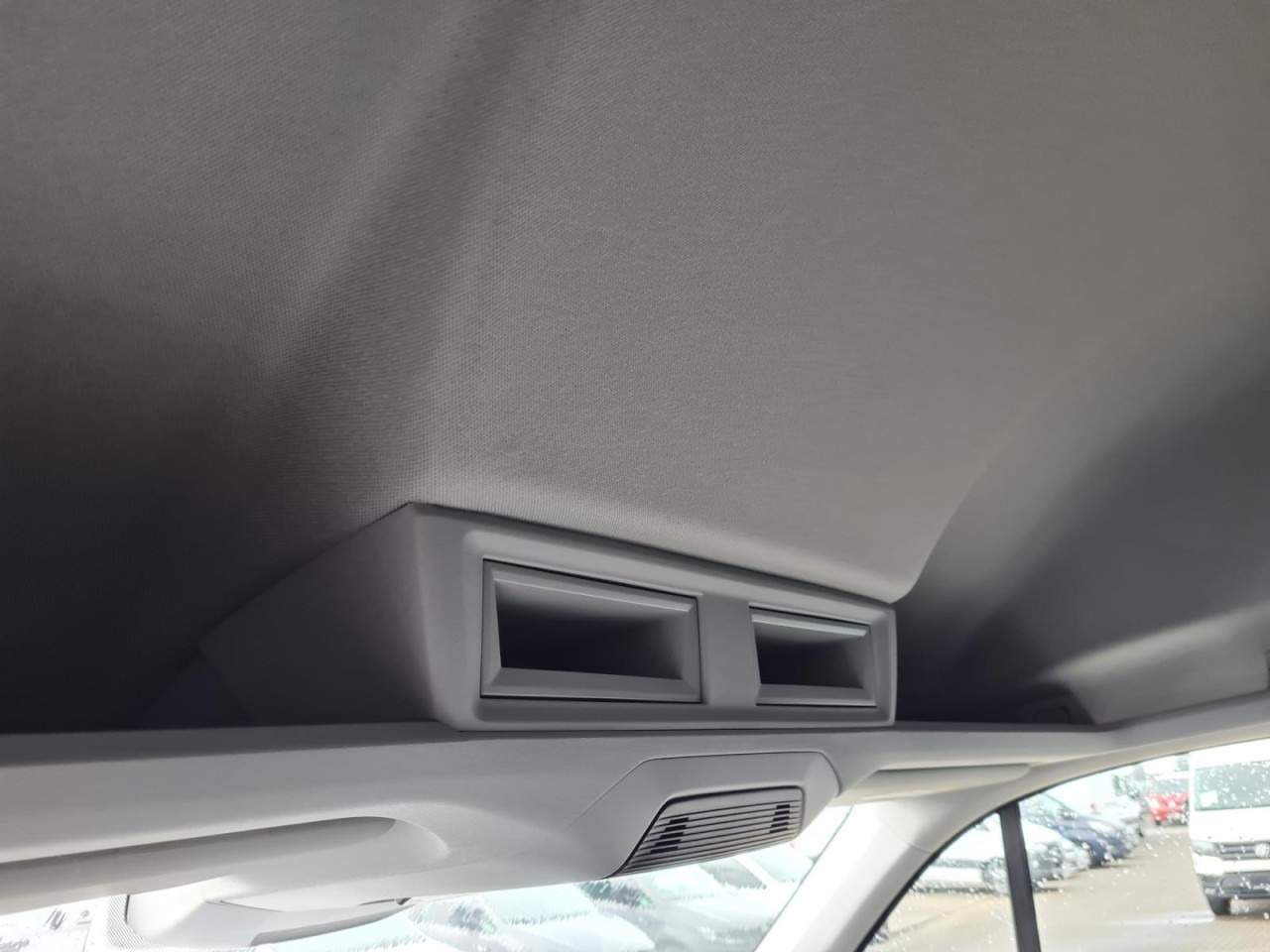 فان Volkswagen Crafter 35 Kasten TDI MR PDC WERKSTATTEINRICHTUNG: صورة 18 فان Volkswagen Crafter 35 Kasten TDI MR PDC WERKSTATTEINRICHTUNG: صورة 18