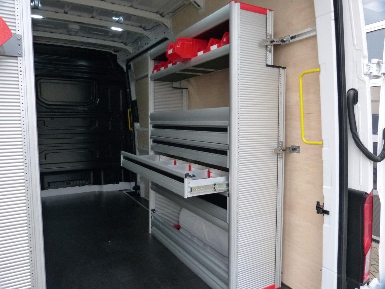 فان Volkswagen Crafter 35 Kasten TDI MR PDC WERKSTATTEINRICHTUN: صورة 8