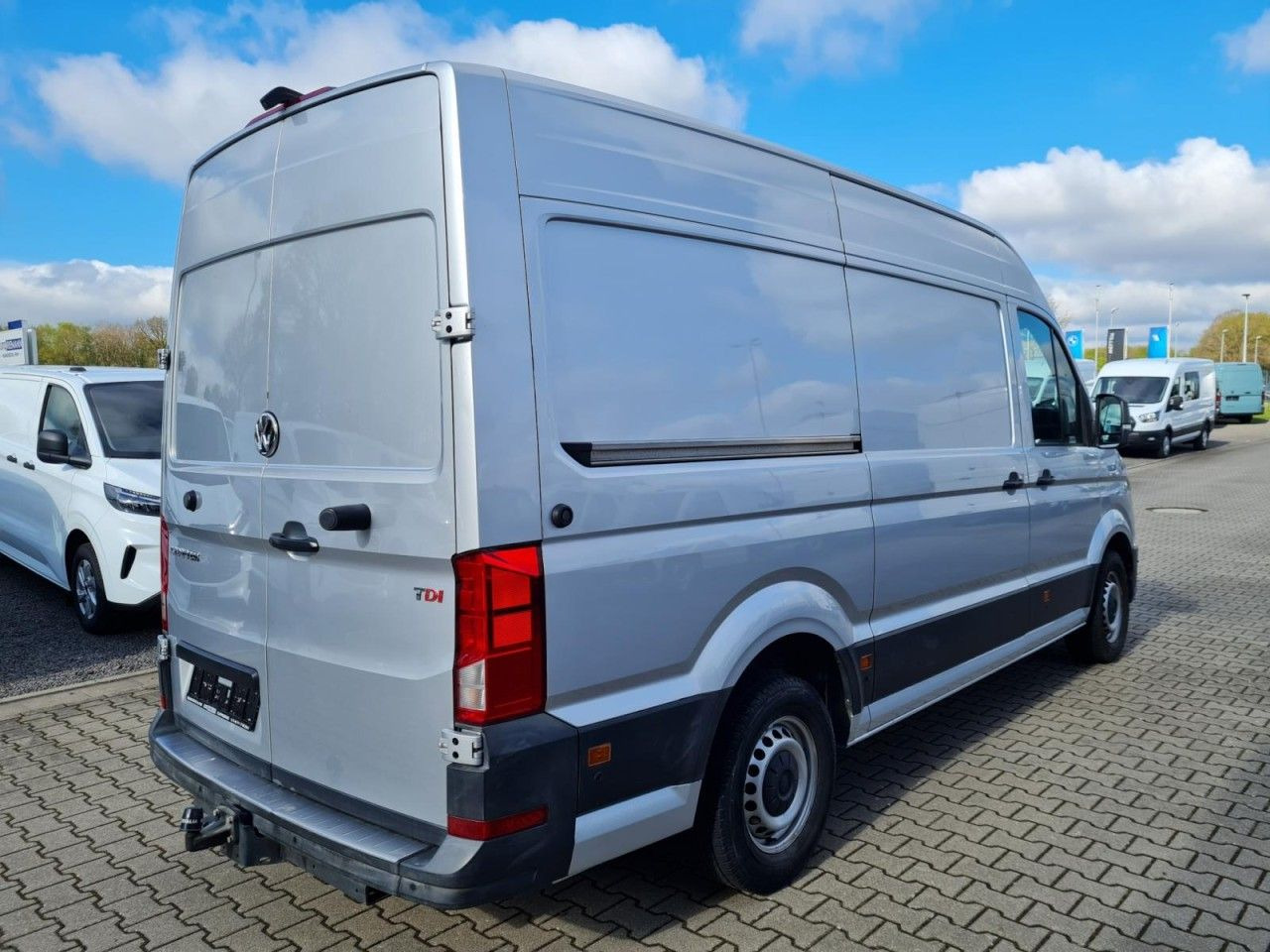 Volkswagen Crafter 35 Kasten TDI MR hoch NAVI KLIMA TEMPOMA - فان: صورة 4 Volkswagen Crafter 35 Kasten TDI MR hoch NAVI KLIMA TEMPOMA - فان: صورة 4