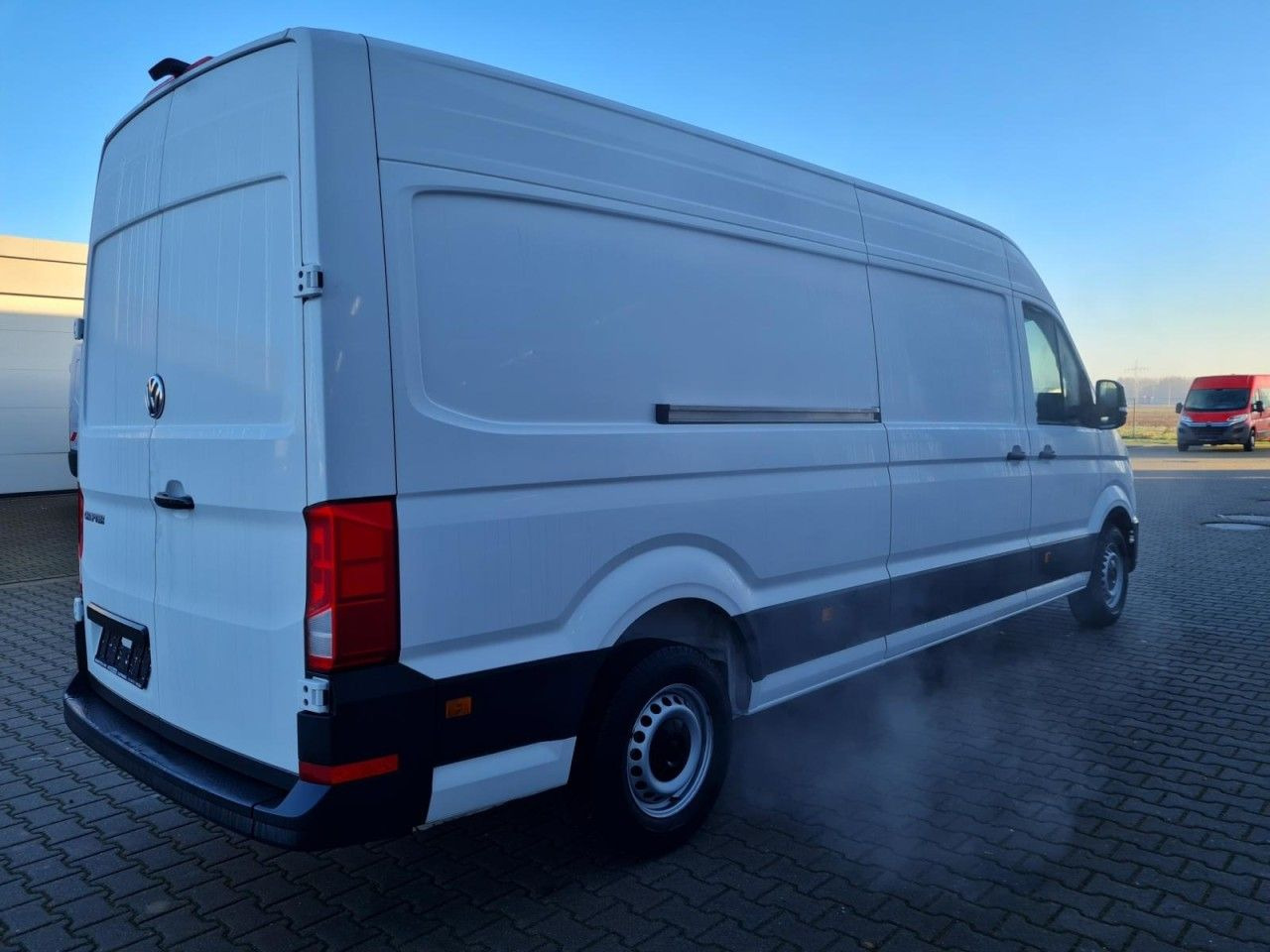 Volkswagen Crafter 35 Kasten lang L4H2 KAMERA NAVI_APP HOLZ - فان: صورة 4 Volkswagen Crafter 35 Kasten lang L4H2 KAMERA NAVI_APP HOLZ - فان: صورة 4