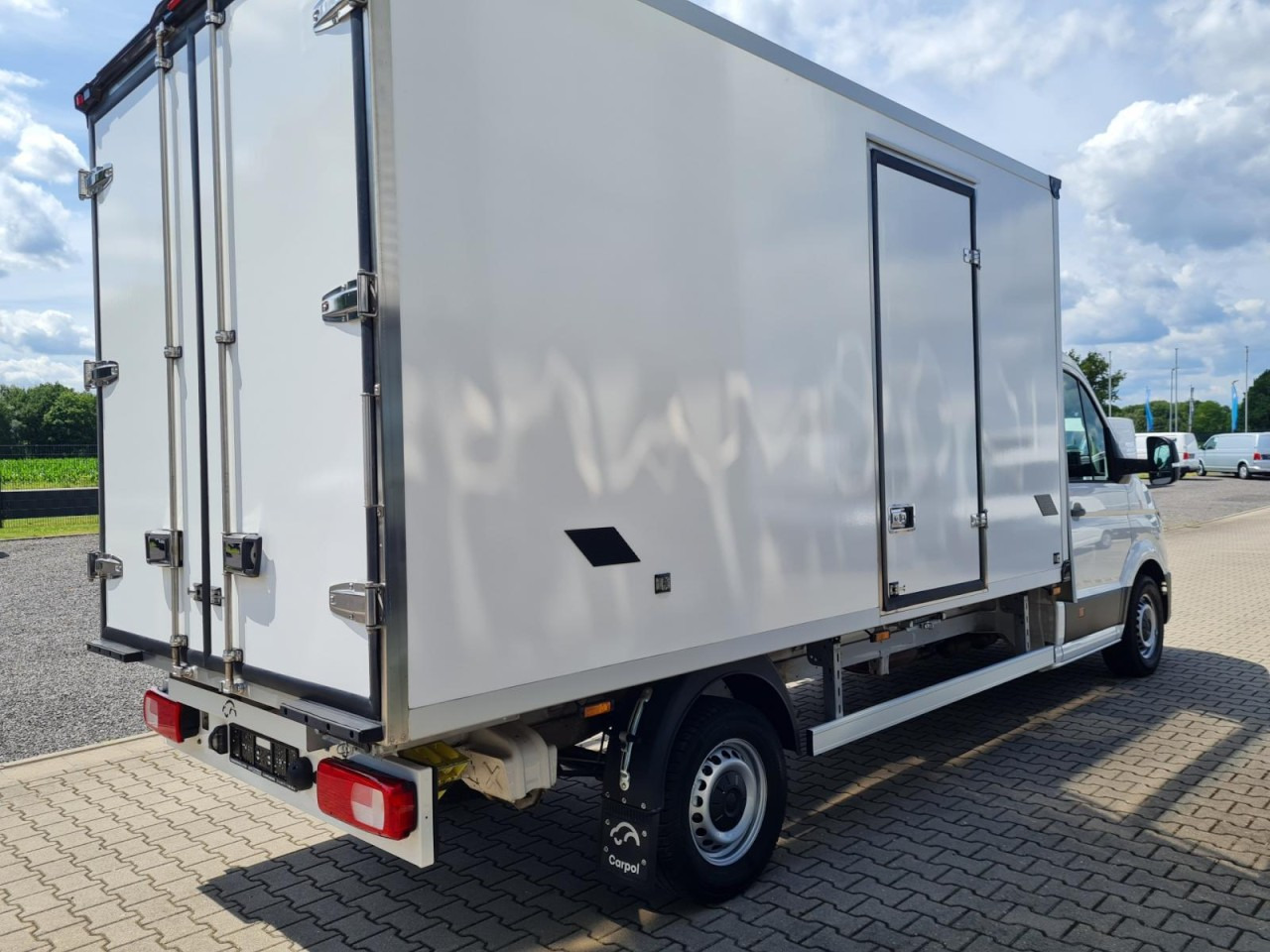 Volkswagen Crafter 35 Kühlkoffer Carrier Viento 300 NAVI/APP - شاحنة مُبرّدة للتوصيل: صورة 4 Volkswagen Crafter 35 Kühlkoffer Carrier Viento 300 NAVI/APP - شاحنة مُبرّدة للتوصيل: صورة 4