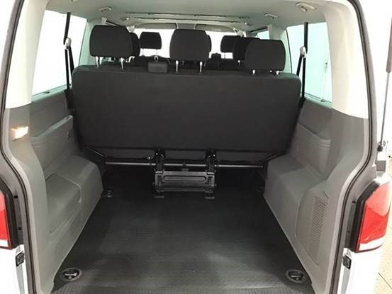 Volkswagen T6.1 Caravelle TDI lang 9 Sitzer 2 Schiebetüren Trendl. - حافلة صغيرة, ميكروباص: صورة 4 Volkswagen T6.1 Caravelle TDI lang 9 Sitzer 2 Schiebetüren Trendl. - حافلة صغيرة, ميكروباص: صورة 4