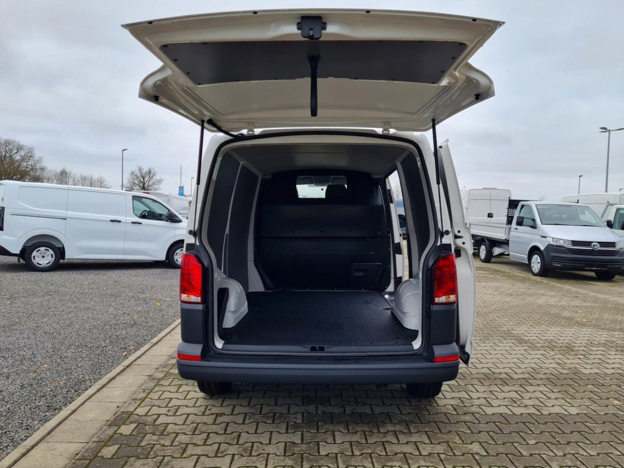 فان المدمجة Volkswagen T6.1 Kasten KR Heckklappe KAMERA KLIMA Navi App: صورة 19