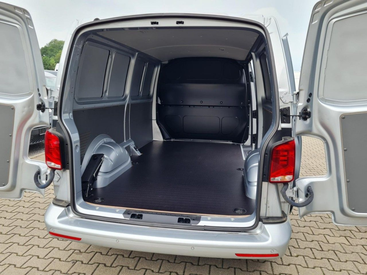 Volkswagen T6.1 Kasten TDI lang DSG LED KAMERA TEMPOMAT Volkswagen T6.1 Kasten TDI lang DSG LED KAMERA TEMPOMAT: صورة 20