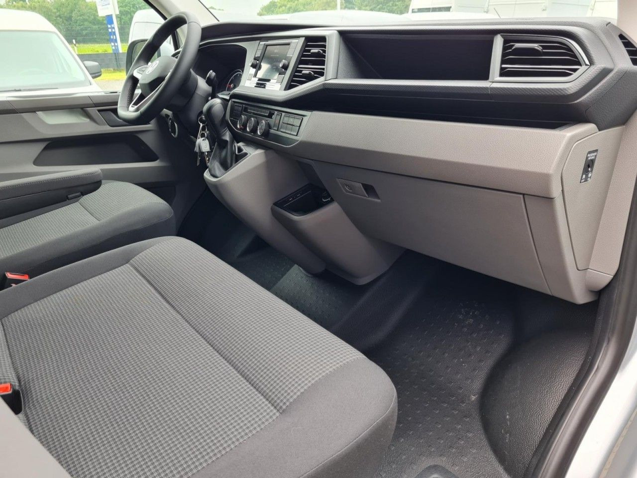 Volkswagen T6.1 Kasten TDI lang DSG LED KAMERA TEMPOMAT Volkswagen T6.1 Kasten TDI lang DSG LED KAMERA TEMPOMAT: صورة 14