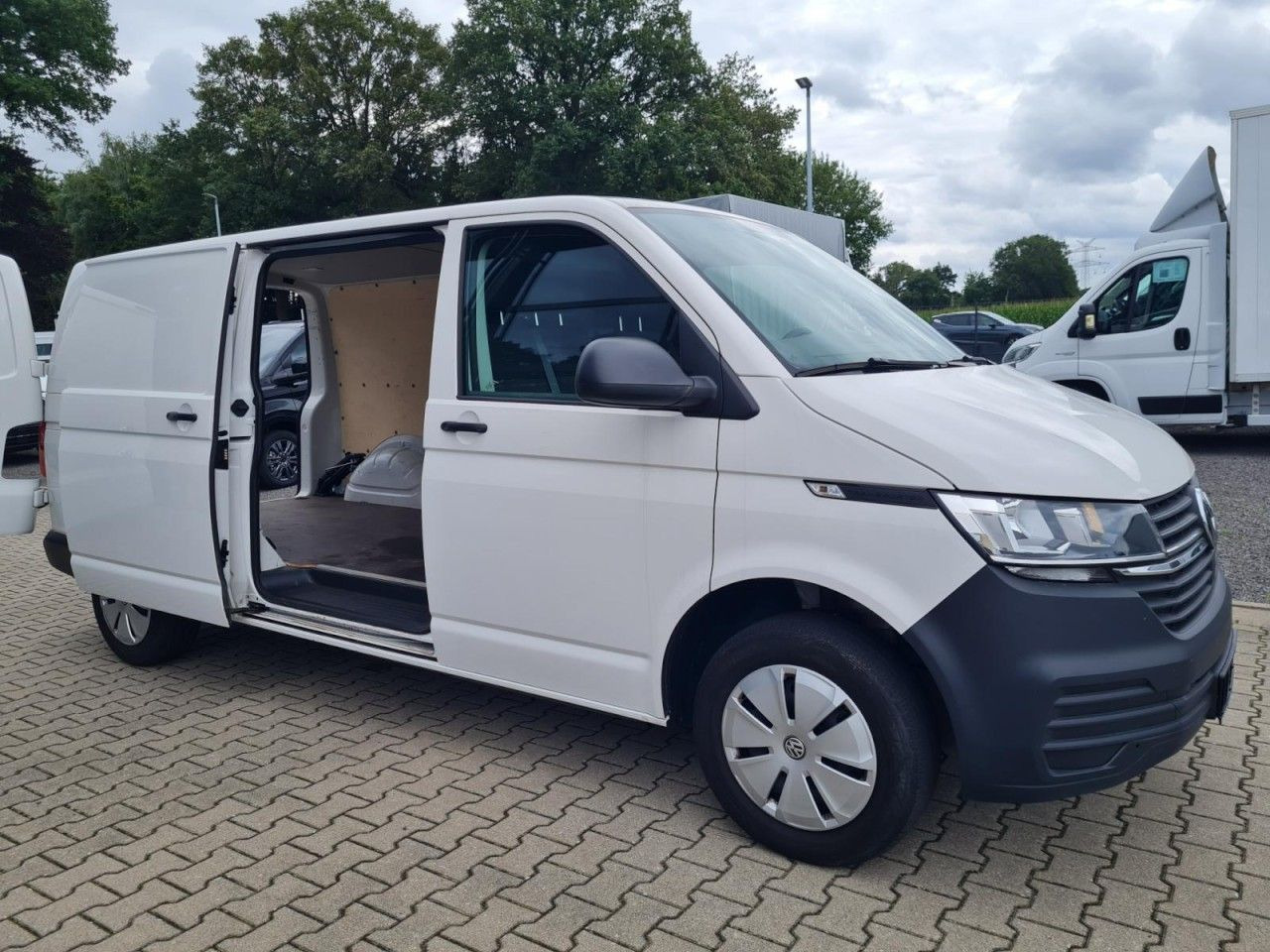 Volkswagen T6.1 Kasten TDi lang Flügeltüren KLIMA Verkleidu - فان المدمجة: صورة 4 Volkswagen T6.1 Kasten TDi lang Flügeltüren KLIMA Verkleidu - فان المدمجة: صورة 4