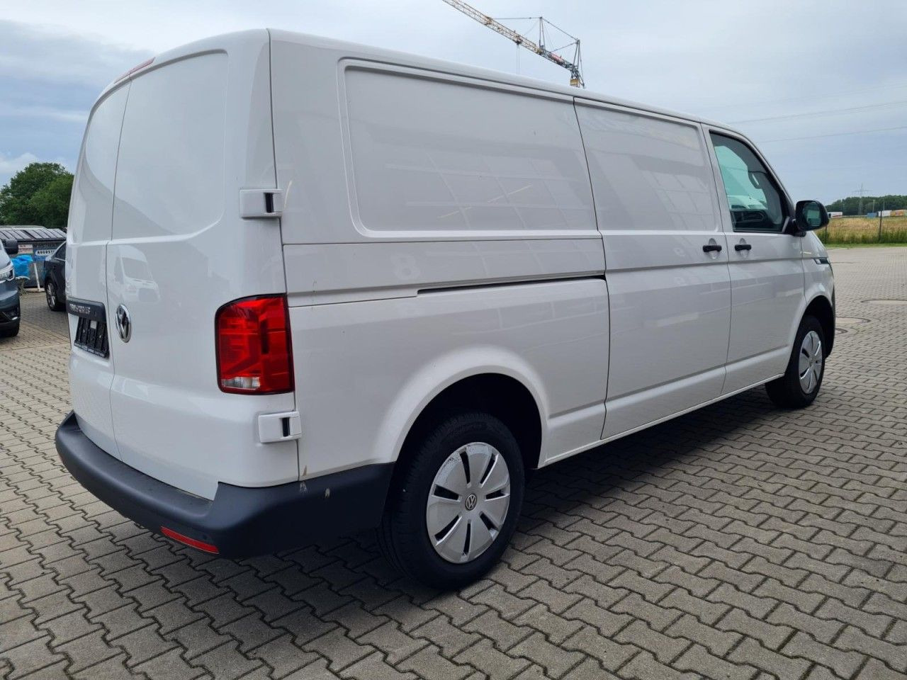 Volkswagen T6.1 Kasten lang DSG KLIMA KOMFORT ACC TEMPO PDC - فان المدمجة: صورة 4 Volkswagen T6.1 Kasten lang DSG KLIMA KOMFORT ACC TEMPO PDC - فان المدمجة: صورة 4