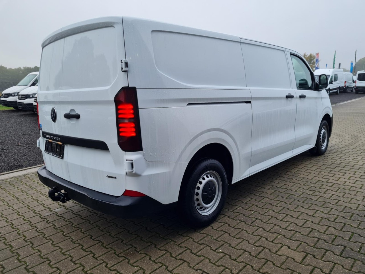 Volkswagen T7 Transporter Kasten TDI 4Motion LR L2H1 LED AUTOM. - فان المدمجة: صورة 4 Volkswagen T7 Transporter Kasten TDI 4Motion LR L2H1 LED AUTOM. - فان المدمجة: صورة 4