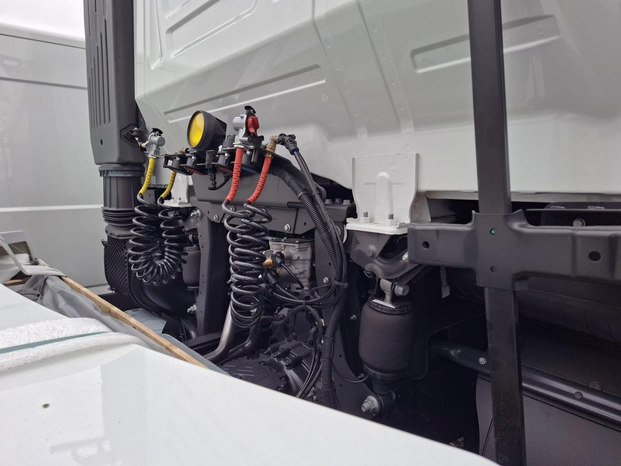 Iveco AT440X58T/P Sattelzug *Mirror Cams*Kamera*Radio* - وحدة جر: صورة 5 Iveco AT440X58T/P Sattelzug *Mirror Cams*Kamera*Radio* - وحدة جر: صورة 5