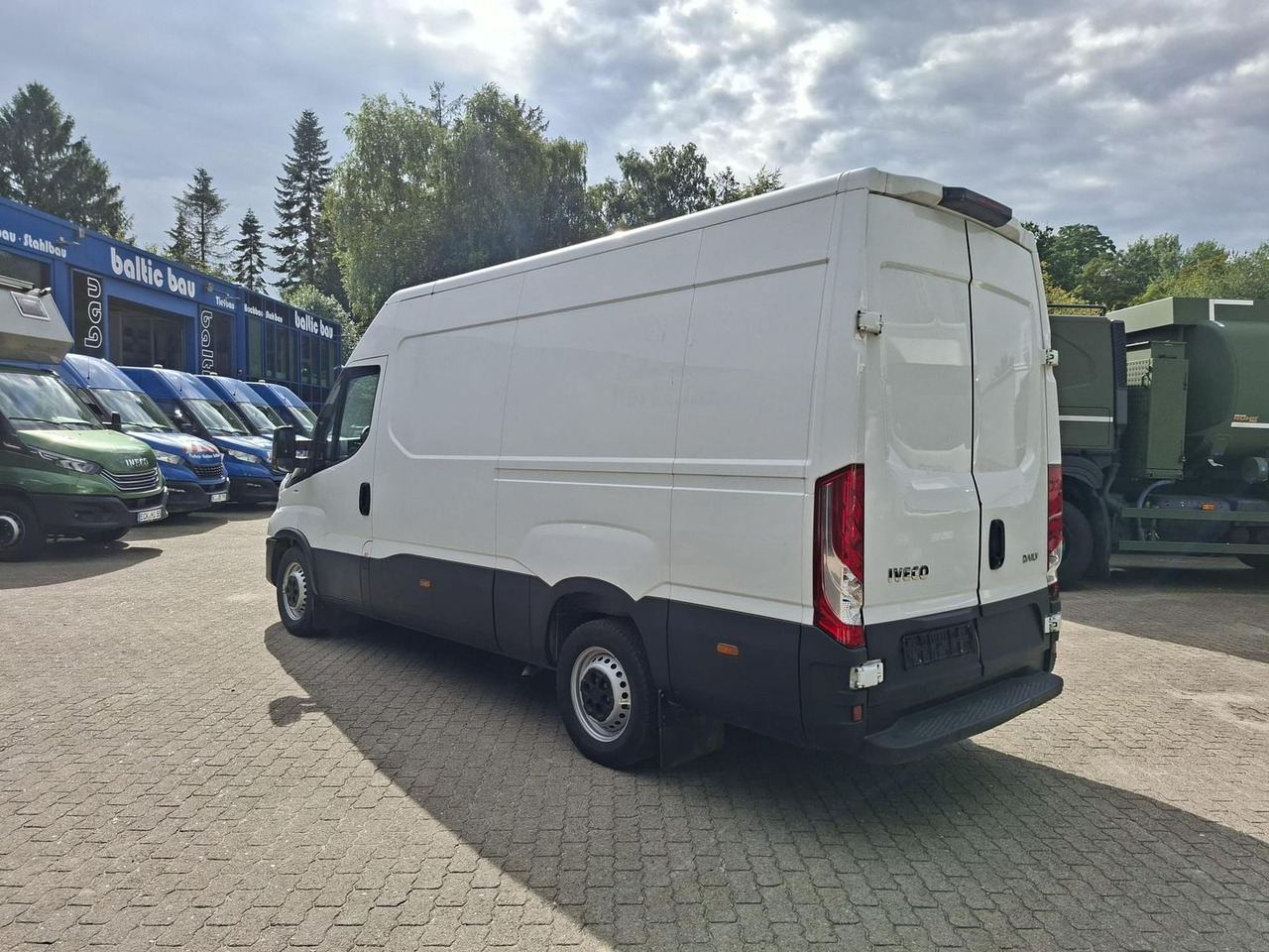 Iveco Daily 35 S16 V 3520L Klima 115 kW (156 PS), S... - فان: صورة 3 Iveco Daily 35 S16 V 3520L Klima 115 kW (156 PS), S... - فان: صورة 3