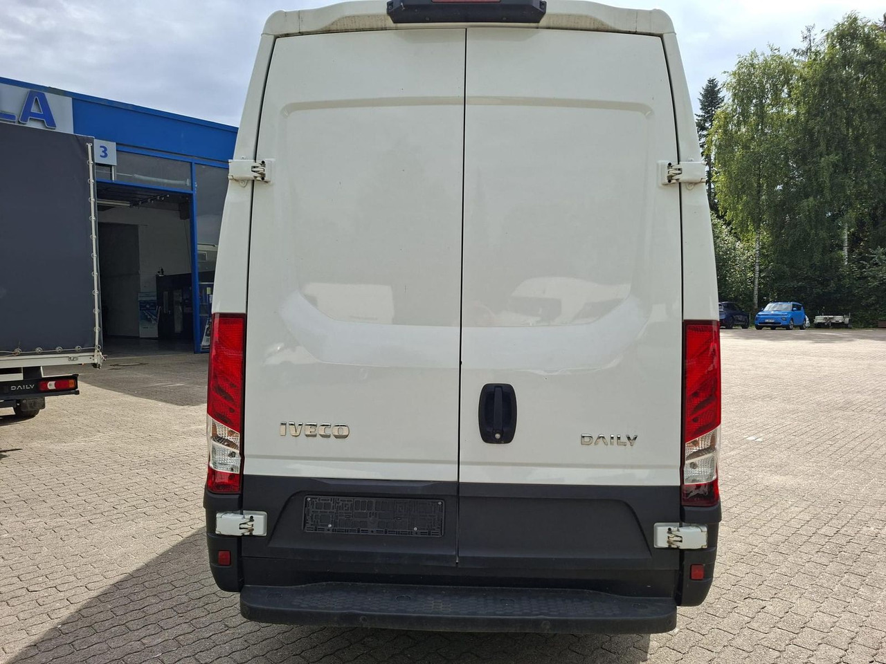 Iveco Daily 35 S16 V 3520L Klima 115 kW (156 PS), S... - فان: صورة 4 Iveco Daily 35 S16 V 3520L Klima 115 kW (156 PS), S... - فان: صورة 4