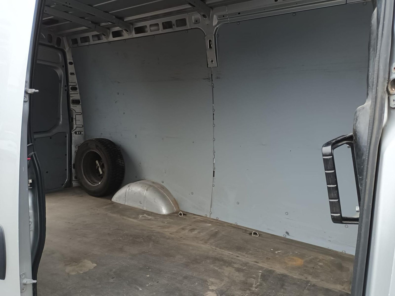 فان Iveco Daily 35S12V 3520L AHK Dachträger 85 kW (116 ...: صورة 11