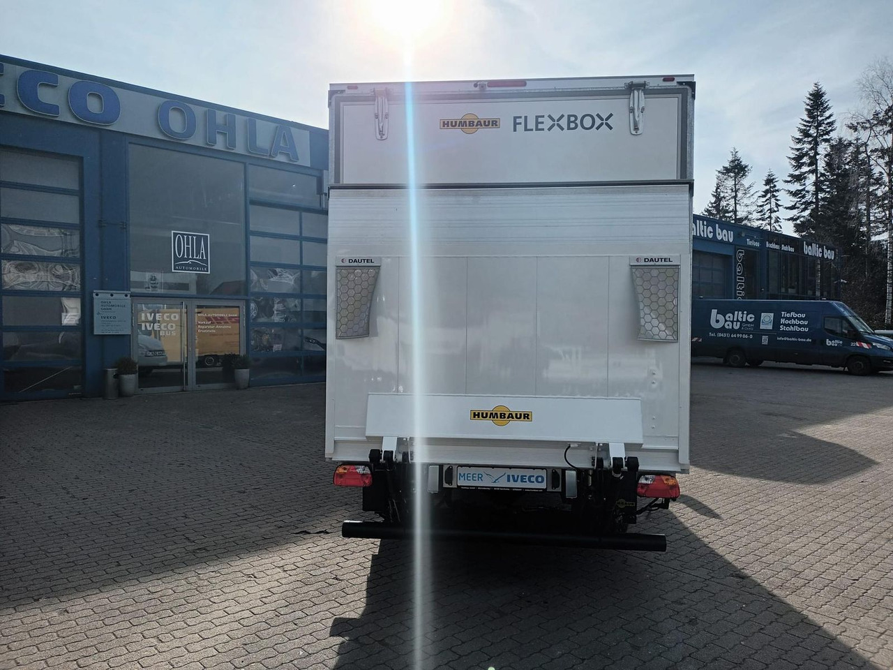 Iveco Daily 35S14HE Koffer LBW, Rückfahrkamera 2x a... - شاحنة مغلقة الصندوق: صورة 3 Iveco Daily 35S14HE Koffer LBW, Rückfahrkamera 2x a... - شاحنة مغلقة الصندوق: صورة 3
