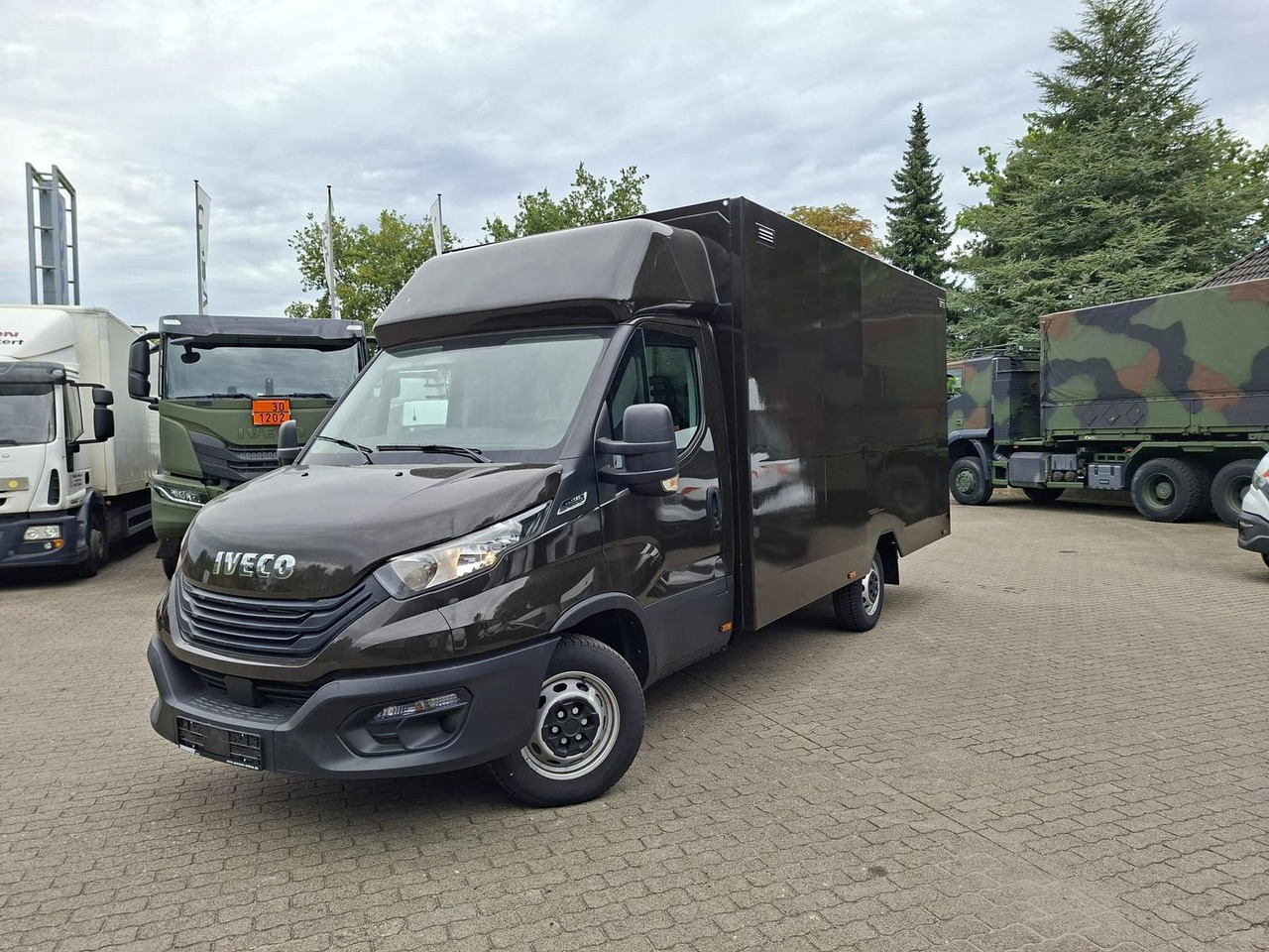 Iveco Daily 35S16A8 Integralkoffer, Kamera, Automat... - شاحنة مغلقة الصندوق: صورة 1 Iveco Daily 35S16A8 Integralkoffer, Kamera, Automat... - شاحنة مغلقة الصندوق: صورة 1