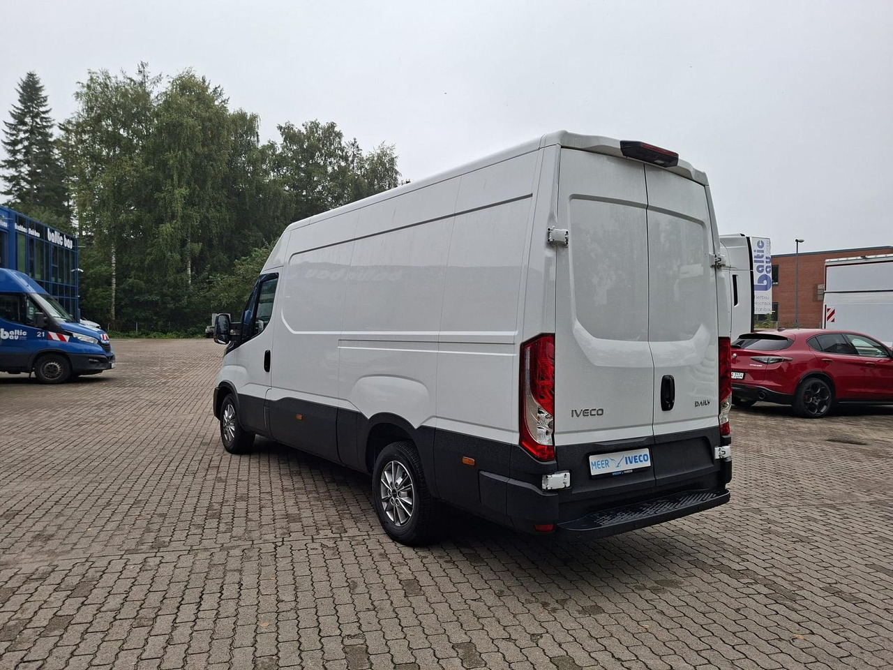 Iveco Daily 35S16A8V 115KW Klima - Radio Rückfahrka... - فان: صورة 3 Iveco Daily 35S16A8V 115KW Klima - Radio Rückfahrka... - فان: صورة 3