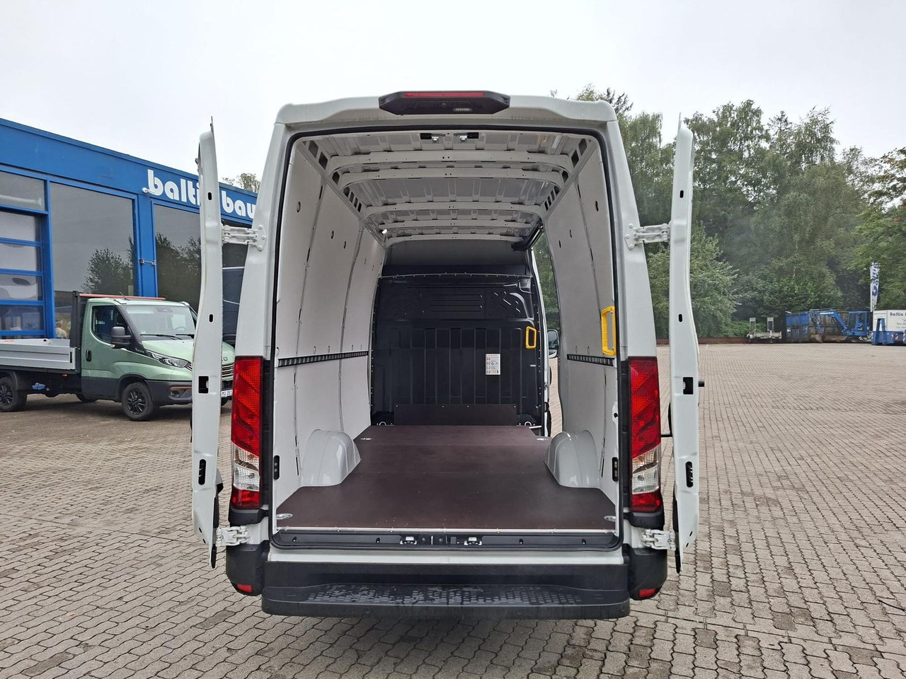 Iveco Daily 35S16A8V 115KW Klima - Radio Rückfahrka... - فان: صورة 5 Iveco Daily 35S16A8V 115KW Klima - Radio Rückfahrka... - فان: صورة 5