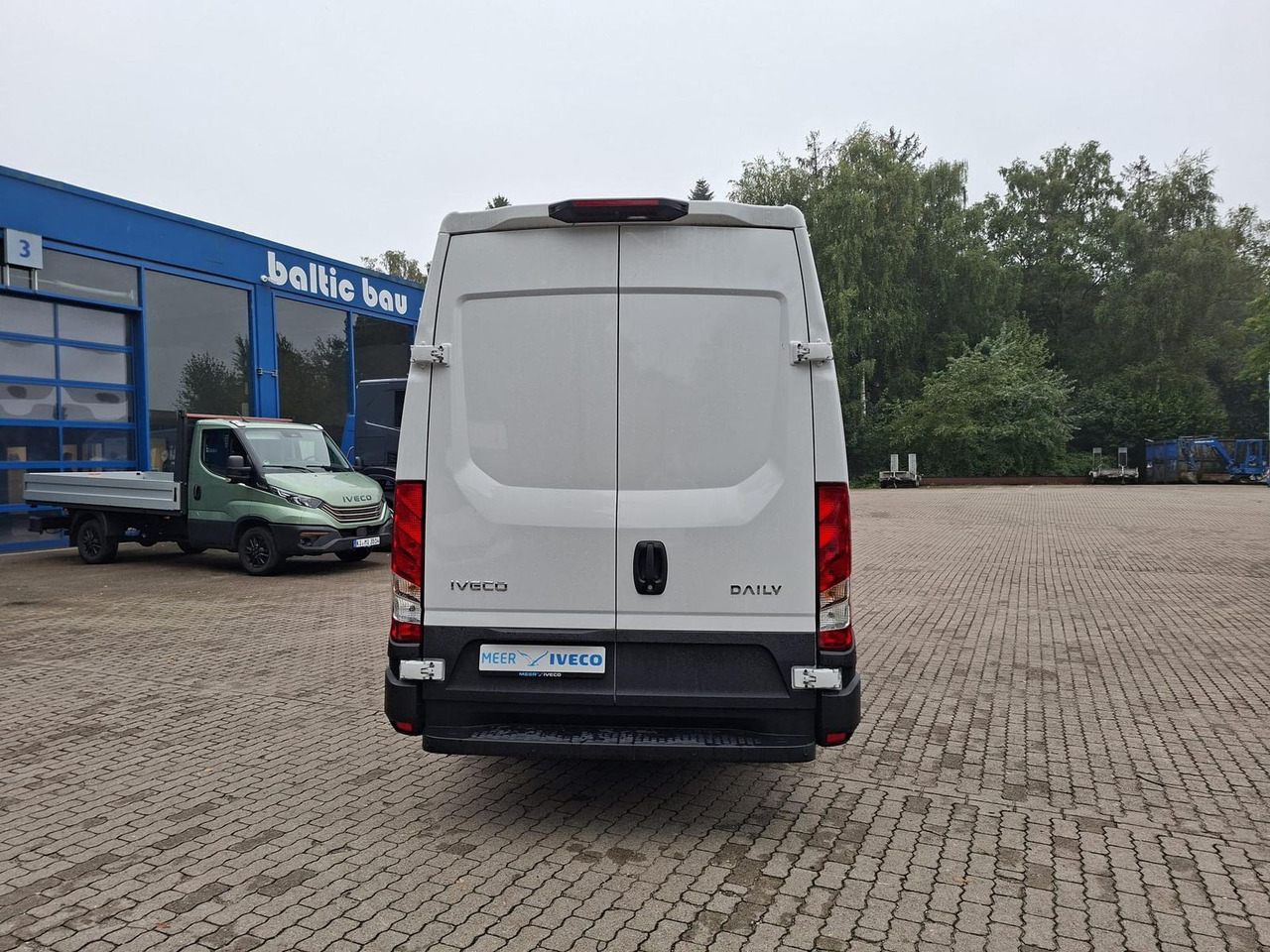 Iveco Daily 35S16A8V 115KW Klima - Radio Rückfahrka... - فان: صورة 4 Iveco Daily 35S16A8V 115KW Klima - Radio Rückfahrka... - فان: صورة 4