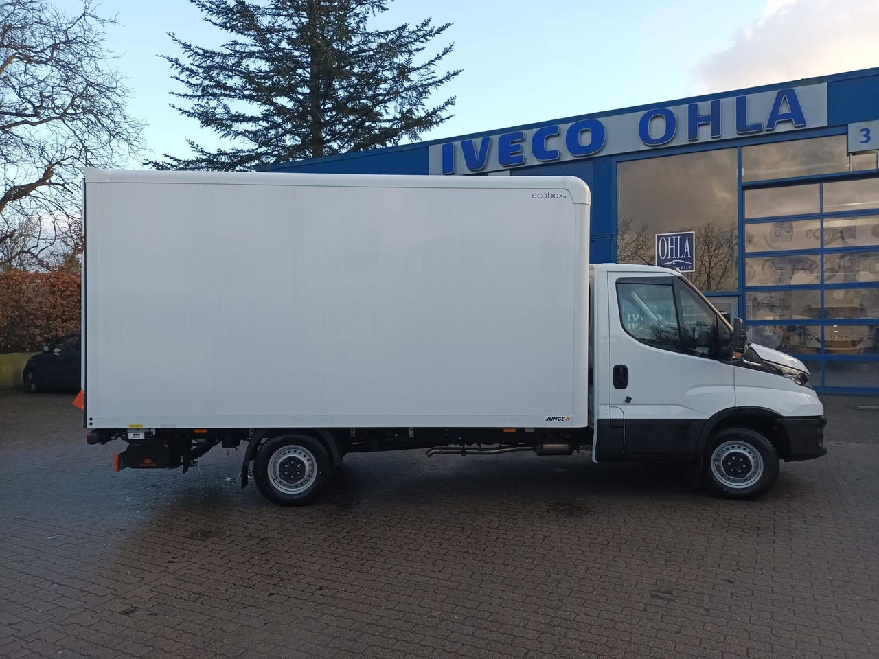 Iveco Daily 35S16HA8 Koffer LBW - ab 0% Finanzieren - شاحنة مغلقة الصندوق: صورة 5 Iveco Daily 35S16HA8 Koffer LBW - ab 0% Finanzieren - شاحنة مغلقة الصندوق: صورة 5