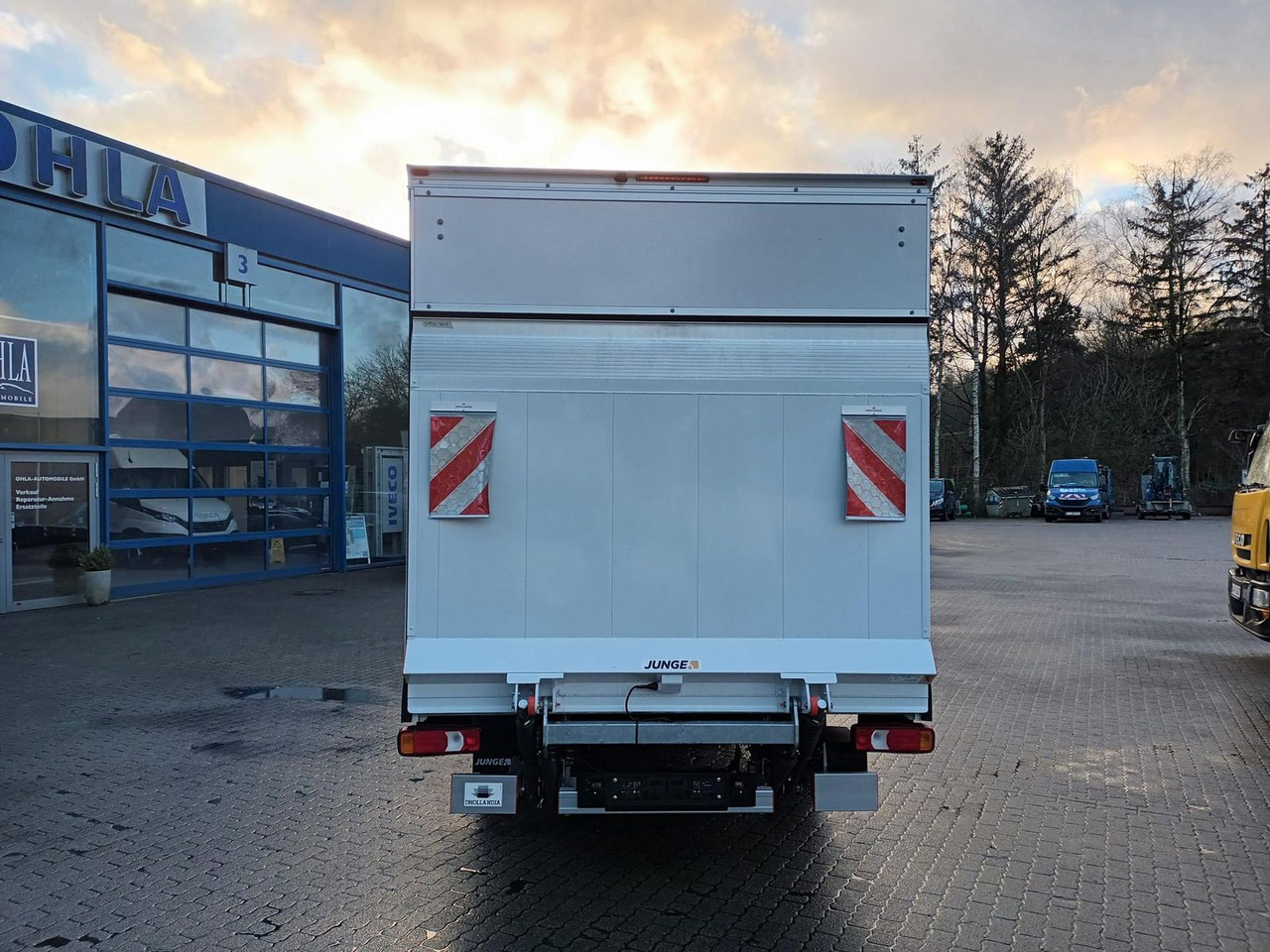Iveco Daily 35S16HA8 Koffer LBW - ab 0% Finanzieren - شاحنة مغلقة الصندوق: صورة 3 Iveco Daily 35S16HA8 Koffer LBW - ab 0% Finanzieren - شاحنة مغلقة الصندوق: صورة 3