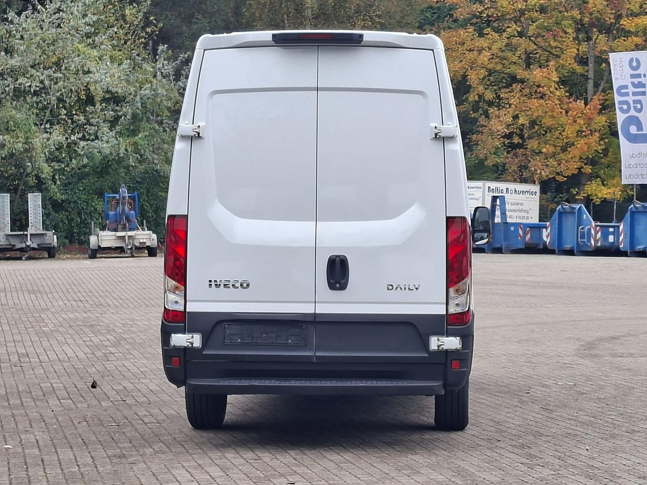 Iveco Daily 35S16V 3520L Klima, Radio - فان: صورة 4 Iveco Daily 35S16V 3520L Klima, Radio - فان: صورة 4