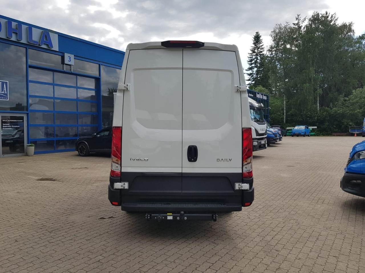 Iveco Daily 35S18HA8 V 3520L mit AHK, Rückfahrkamer... - فان: صورة 4 Iveco Daily 35S18HA8 V 3520L mit AHK, Rückfahrkamer... - فان: صورة 4