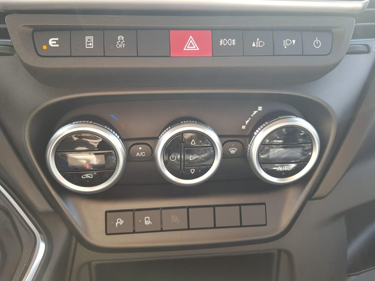فان Iveco Daily 35S18HA8 V 3520L mit AHK, Rückfahrkamer...: صورة 17