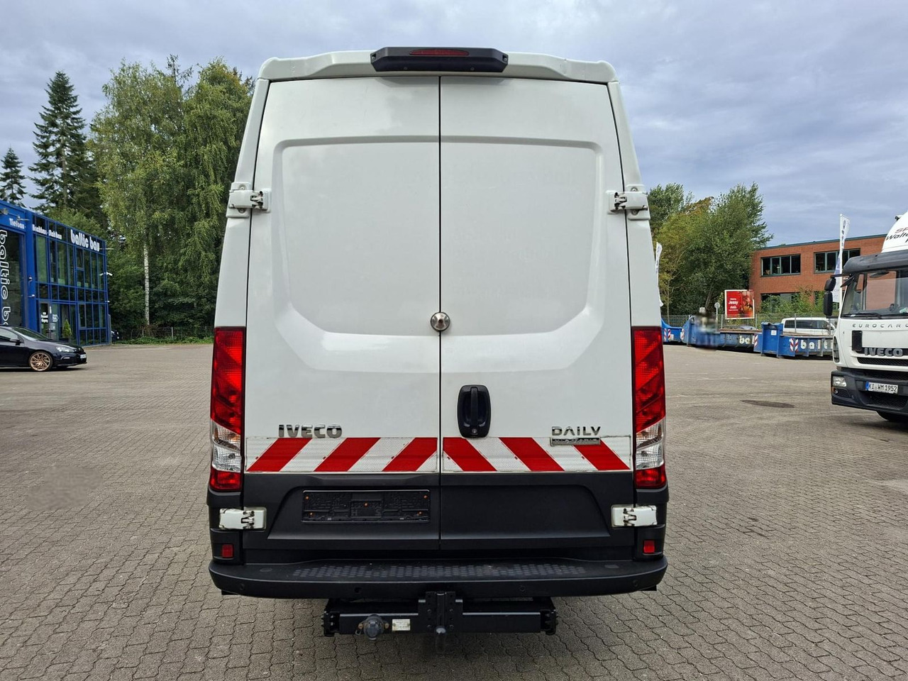 Iveco Daily 50C18HA8 V AHK, RADIO, KLIMA, 132 kW (1... - شاحنة مفتوحة: صورة 4 Iveco Daily 50C18HA8 V AHK, RADIO, KLIMA, 132 kW (1... - شاحنة مفتوحة: صورة 4