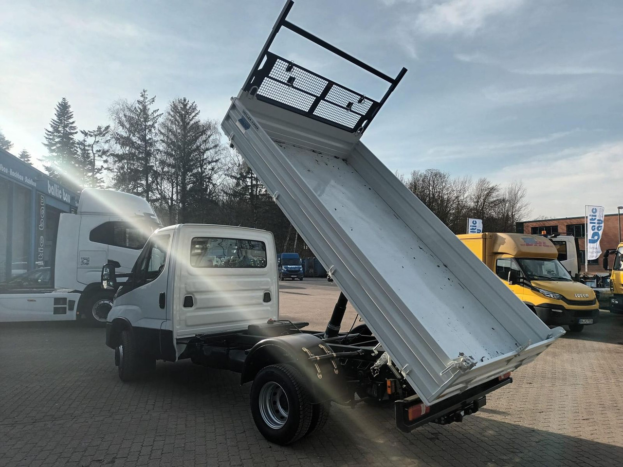 Iveco Daily 70C18H Dreiseitenkipper ab 0% Finanzieren - قلاب صغير: صورة 4 Iveco Daily 70C18H Dreiseitenkipper ab 0% Finanzieren - قلاب صغير: صورة 4