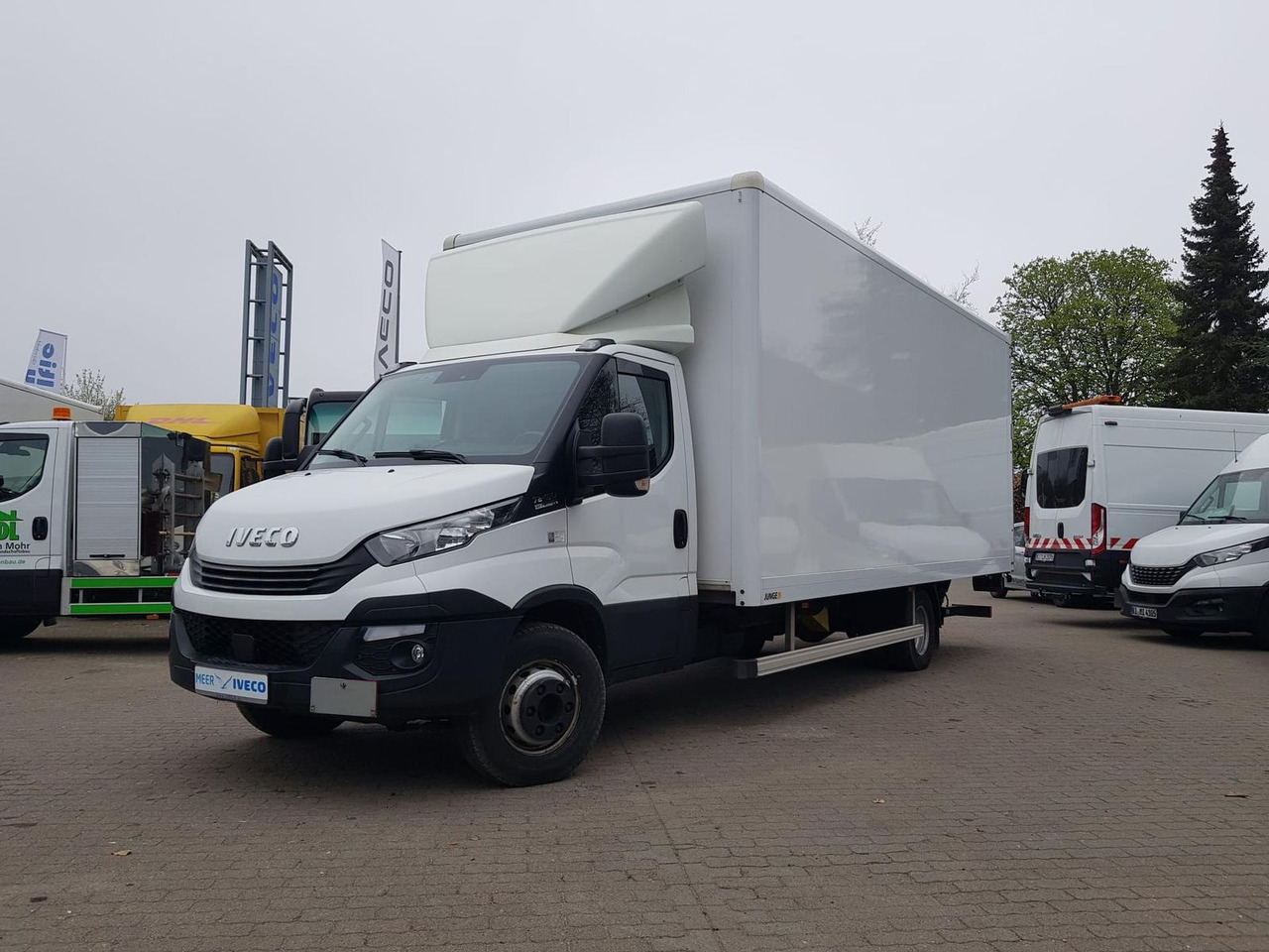 Iveco Daily 70C18HA8/P Koffer, Luftfederung, Kamera - شاحنة مغلقة الصندوق: صورة 1 Iveco Daily 70C18HA8/P Koffer, Luftfederung, Kamera - شاحنة مغلقة الصندوق: صورة 1