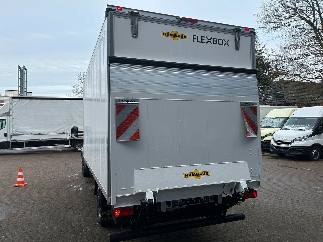 Iveco Daily Koffer 35S14H 3,0 LBW Kamera 115 kW (15... - شاحنة مغلقة الصندوق: صورة 5 Iveco Daily Koffer 35S14H 3,0 LBW Kamera 115 kW (15... - شاحنة مغلقة الصندوق: صورة 5
