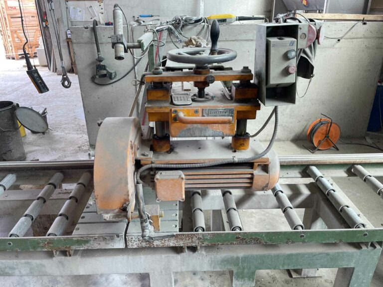 Löffler KS40 / 500 HV – crosscut saw / Ablängsäge - آداة الآلة: صورة 1 Löffler KS40 / 500 HV – crosscut saw / Ablängsäge - آداة الآلة: صورة 1