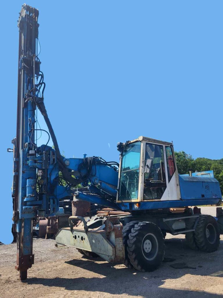 Sennebogen ZM19 T – Pile driver / Rammgerät - آلة تلقيم: صورة 1 Sennebogen ZM19 T – Pile driver / Rammgerät - آلة تلقيم: صورة 1