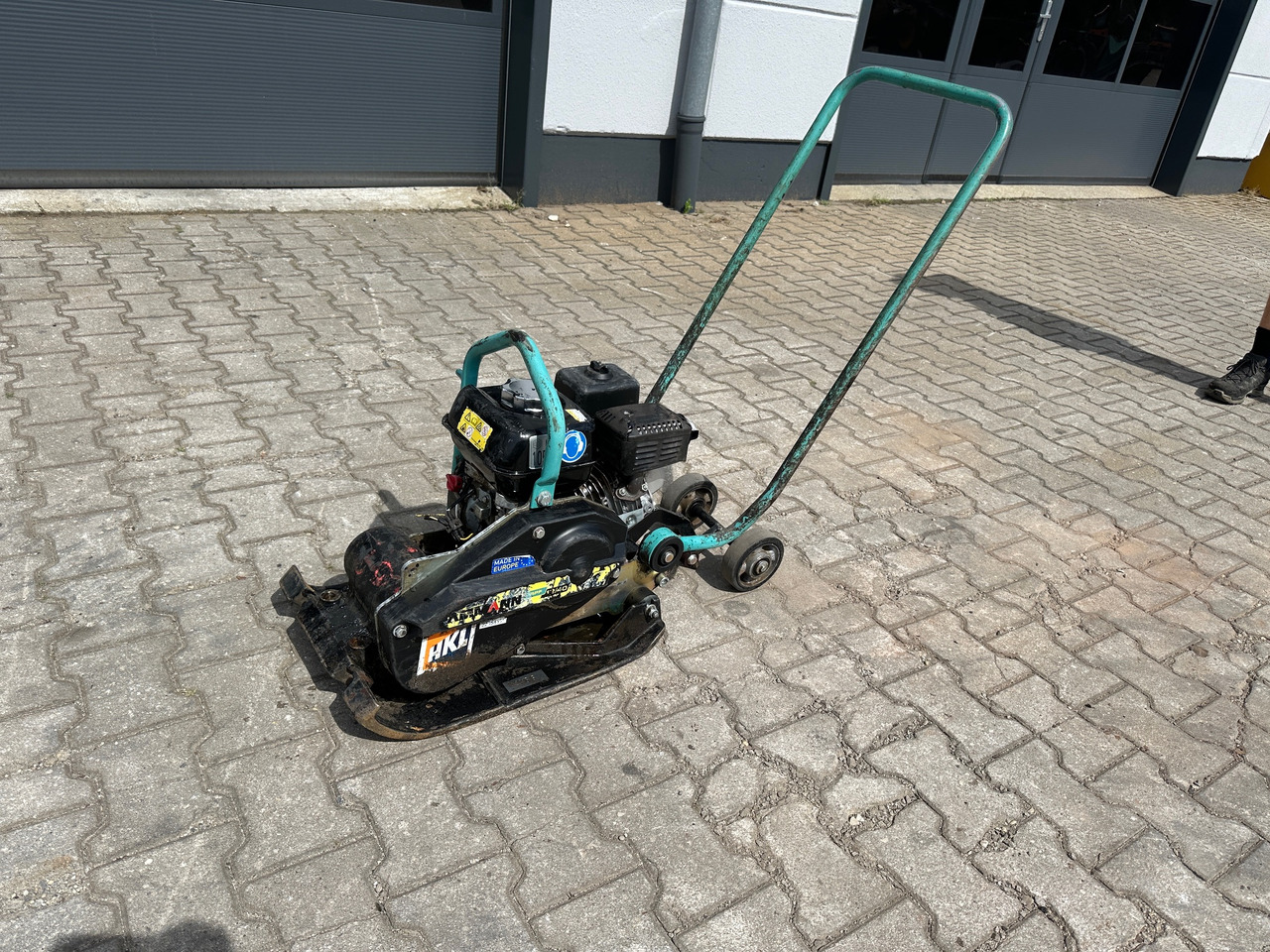 Ammann APF12/40 Rüttelplatte 69 kg - لوحة اهتزازية: صورة 3 Ammann APF12/40 Rüttelplatte 69 kg - لوحة اهتزازية: صورة 3