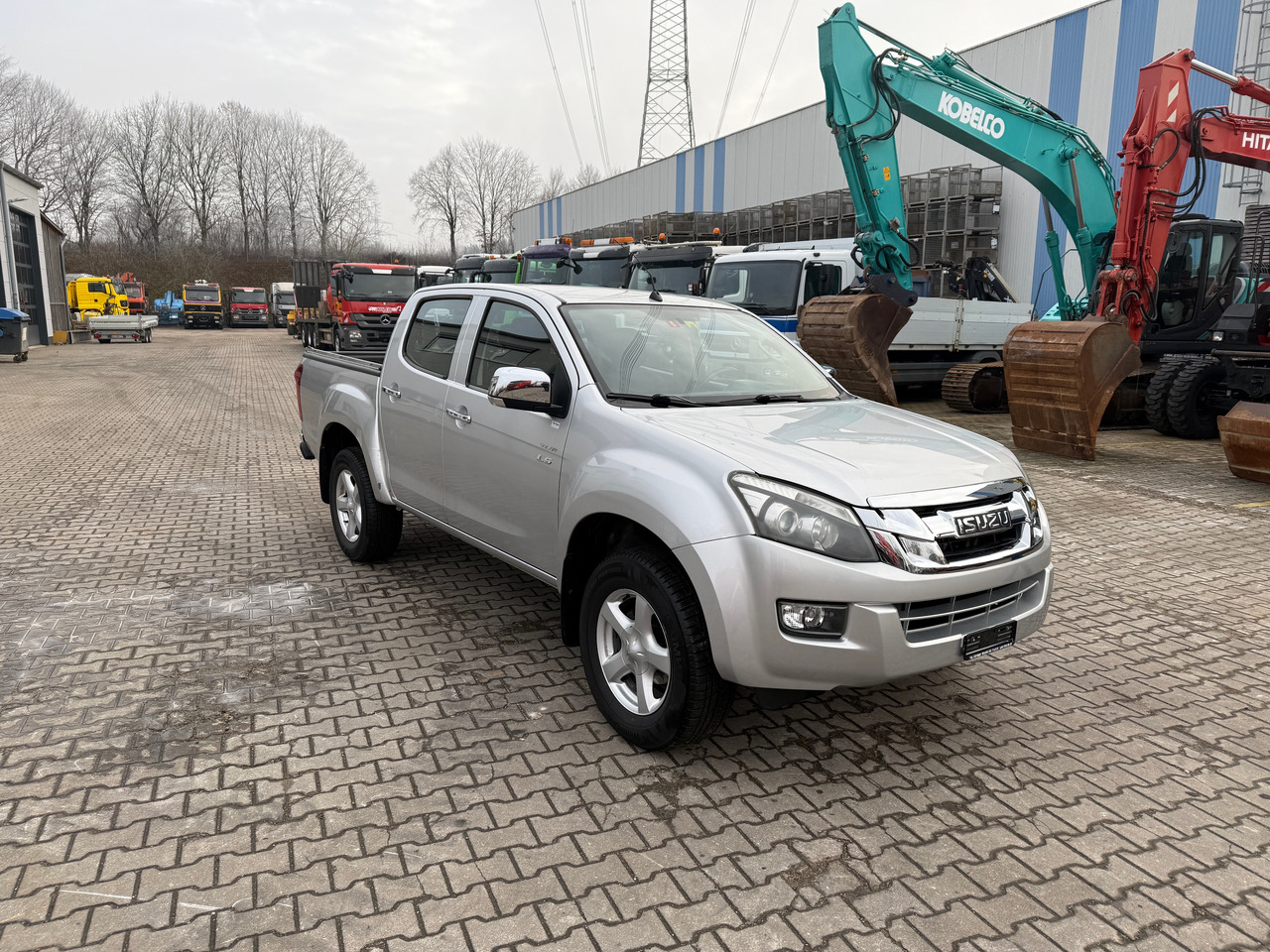 Isuzu DMAX 2,5 Pickup Automatik - شاحنة البيك أب: صورة 3 Isuzu DMAX 2,5 Pickup Automatik - شاحنة البيك أب: صورة 3