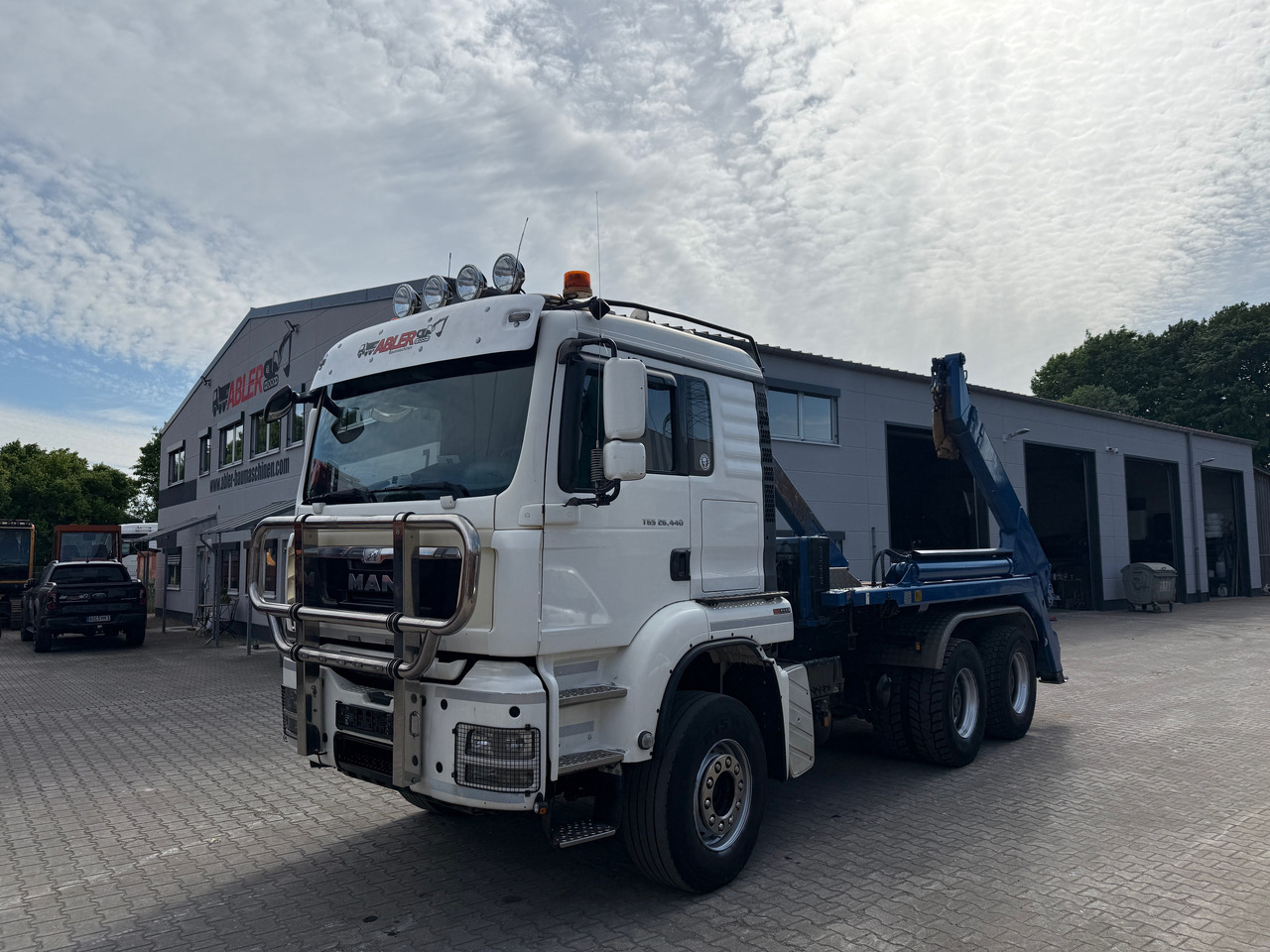 MAN TGS 26.440 WECHSELSYSTEM Absetzer+SZM - شاحنة نقل المخلفات: صورة 2 MAN TGS 26.440 WECHSELSYSTEM Absetzer+SZM - شاحنة نقل المخلفات: صورة 2