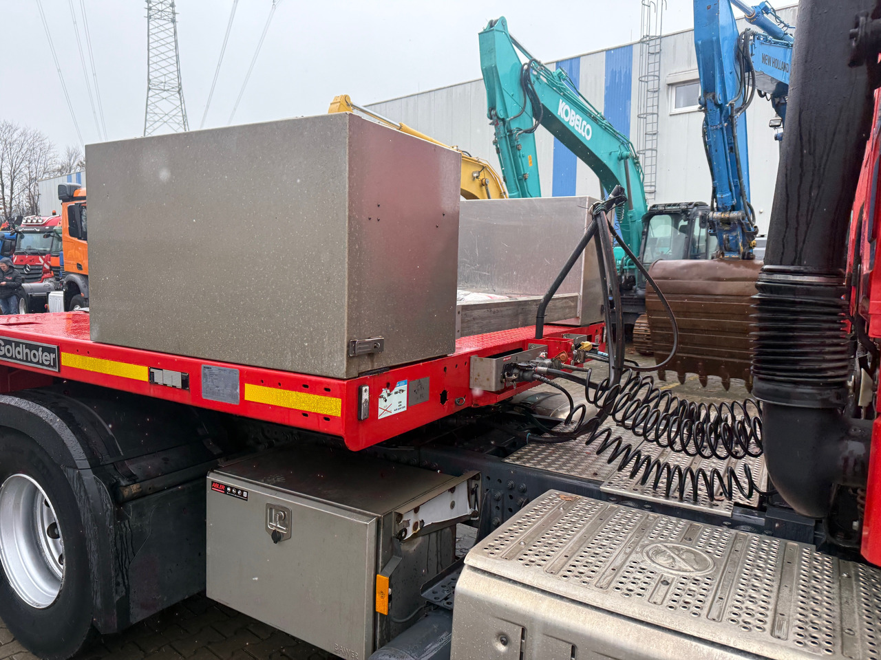 Mercedes-Benz 1845 Actros SZM mit Goldhofer Tieflader Auflieger - وحدة جر, عربة منخفضة مسطحة نصف مقطورة: صورة 5 Mercedes-Benz 1845 Actros SZM mit Goldhofer Tieflader Auflieger - وحدة جر, عربة منخفضة مسطحة نصف مقطورة: صورة 5