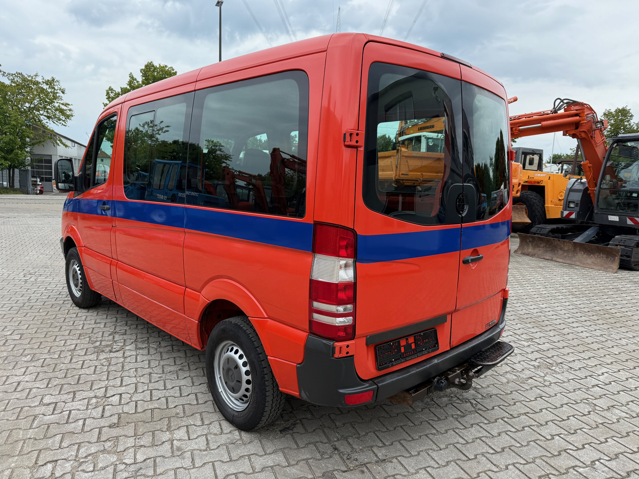 Mercedes-Benz 211 CDI Kombi AHK - سيارة: صورة 5 Mercedes-Benz 211 CDI Kombi AHK - سيارة: صورة 5