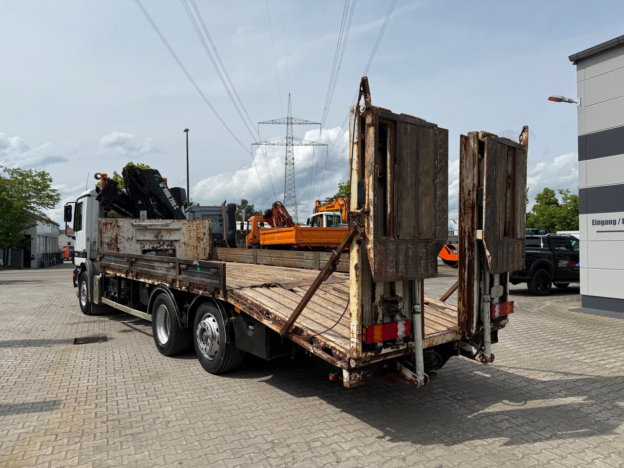 Mercedes-Benz 2535 Actros MP1 Baumaschinentransporter mit Kran und Rampen - شاحنة نقل سيارات شاحنة, شاحنة كرين: صورة 5 Mercedes-Benz 2535 Actros MP1 Baumaschinentransporter mit Kran und Rampen - شاحنة نقل سيارات شاحنة, شاحنة كرين: صورة 5