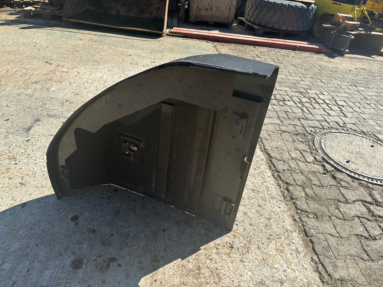 Seitendeckel Hitachi Zaxis 225 USL C - هيكل السيارة الخارجية - حفار زحاف: صورة 3 Seitendeckel Hitachi Zaxis 225 USL C - هيكل السيارة الخارجية - حفار زحاف: صورة 3