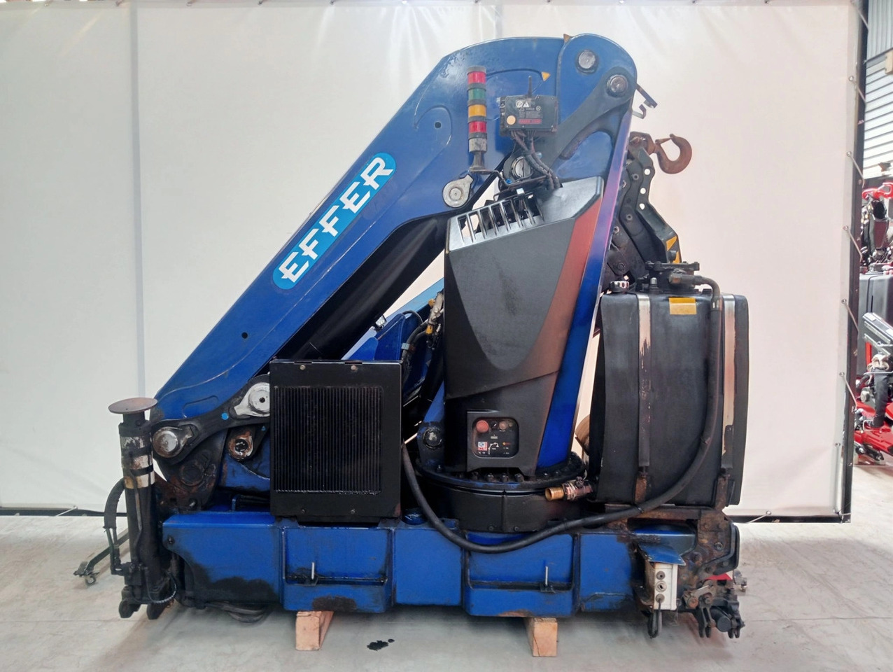 Grúa EFFER 305 5S - ونش كرين - شاحنة: صورة 4 Grúa EFFER 305 5S - ونش كرين - شاحنة: صورة 4