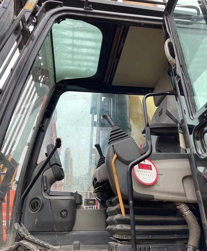 حفار زحاف Caterpillar 374D: صورة 6